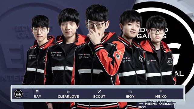 随着中国足 随着中国足